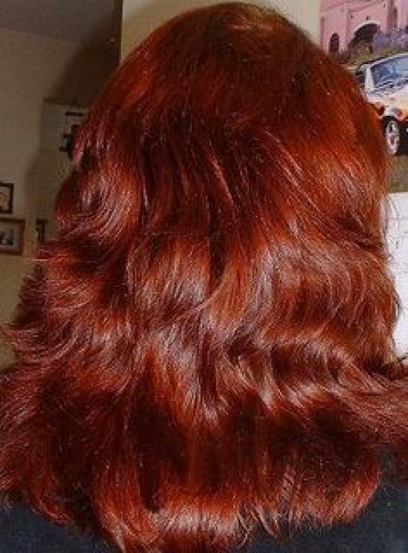 Темный медный краска. Леди Хенна бургунд. Хна для волос рыжий цвет. Рыжая краска для волос. Окрашивание волос хной в рыжий цвет.